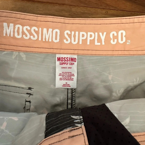 Mossimo Grey Men’s Board Shorts size 36 - Picture 4 of 4